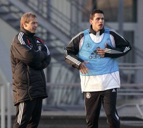 Bundestrainer Jürgen Klinsmann (li.) und Manuel Friedrich (beide Deutschland) Fußball Herren Nationalmannschaft 2006, Nationalteam, Training, Vorbereitung Gruppe Düsseldorf