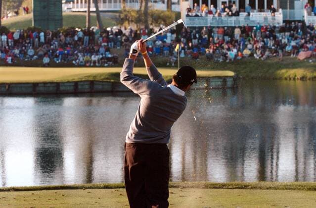 Stephen Ames (Kanada) - Chip aufs Inselgrün von Loch 17 -  (tpc2006032612) Golf Herren The Players Championship 2006, TPC of Sawgrass, PGA Tour, Golfen Totale Ponte Vedra Beach Dynamik,
