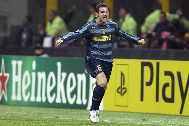 Dejan Stankovic (Inter) - Torjubel -  Fußball EC 1 Herren Champions League 2005 2006, FC Internazionale Mailand, Bande Einzelbild Mailand Begeisterung, Freude,