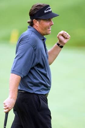 Phil Mickelson (USA) jubelt - (Icon4882165) Golf Herren BellSouth Classic 2006, TPC at Sugarloaf, PGA Tour, Golfen, Bell South Einzelbild Duluth Freude, EDITORIAL USE ONLY