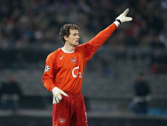 Torwart Jens Lehmann (Arsenal) gibt die Richtung vor -  Fußball EC 1 Herren Champions League 2005 2006, Arsenal FC London Einzelbild Turin