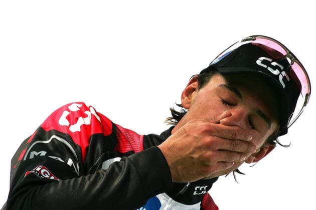 Fabian Cancellara (Schweiz CSC) überglücklich über den Sieg des Paris Roubaix 2006 -  Radsport Herren Paris Roubaix 2006, Straßenradsport, Straße, Rad, ProTour Einzelbild Paris - Roubaix Glück, Freude,  