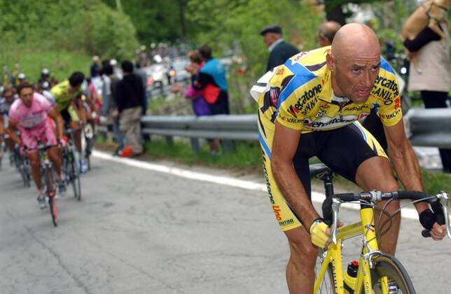 Marco Pantani (Italien Mercatone Uno) mit einem Ausreißversuch am Anstieg -  Radsport Herren Giro d Italia 2003, dItalia, Straßenradsport, Straße, Rad, Vdig Totale 14. Etappe: Messina - Catania