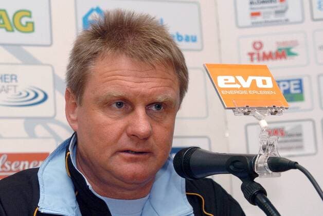Fußball, Trainerhistorie, Rot-Weiß Oberhausen Trainer Harry Pleß (Oberhausen) bei der Pressekonferenz Fußball Herren Regionalliga Nord 2005 2006, 3. Liga, Rot Weiß Oberhausen, RWO, RW Einzelbild Oberhausen