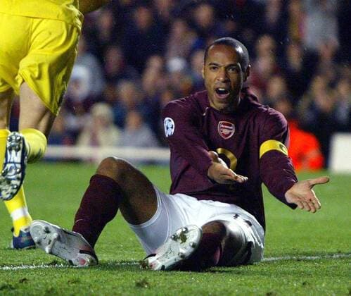 Thierry Henry (Arsenal) beschwert sich -  Fußball EC 1 Herren Champions League 2005 2006, Halbfinale, FC Arsenal London Einzelbild London