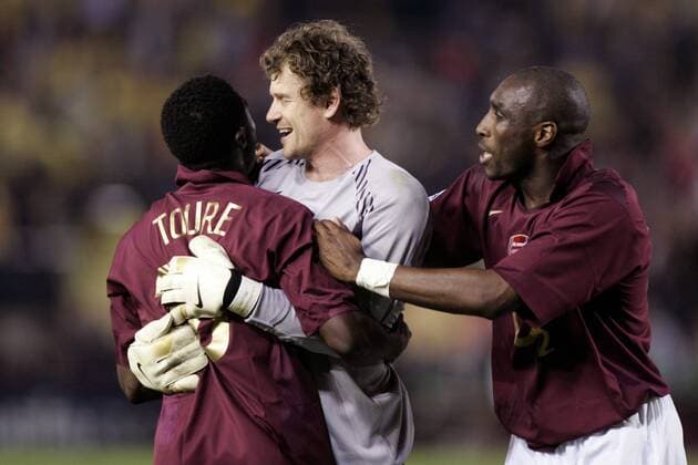 Schlußjubel Arsenal, v.li.: Kolo Toure, Torwart Jens Lehmann und Sol Campbell -  (pan13816) Fußball EC 1 Herren Champions League 2005 2006, Halbfinale, Arsenal FC London, Gruppe Villarreal Freude,  