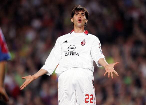 Kaka (Milan) ratlos -  Fußball EC 1 Herren Champions League 2005 2006, Halbfinale, AC Mailand Einzelbild Barcelona
