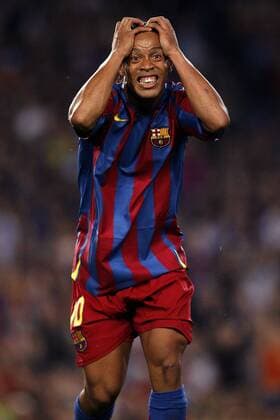 Ronaldinho (FC Barcelona) verzweifelt -  (pan13829) Fußball EC 1 Herren Champions League 2005 2006, FC Barcelona, Barca Einzelbild Barcelona Enttäuschung, Verzweiflung,  