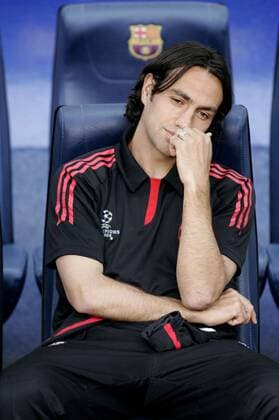 Alessandro Nesta (Milan) kann verletzungsbedingt nicht gegen den FC Barcelona eingreifen -  (pan13831) Fußball EC 1 Herren Champions League 2005 2006, Halbfinale, FC Barcelona - AC Mailand, Barca, Vdig Einzelbild Barcelona  
