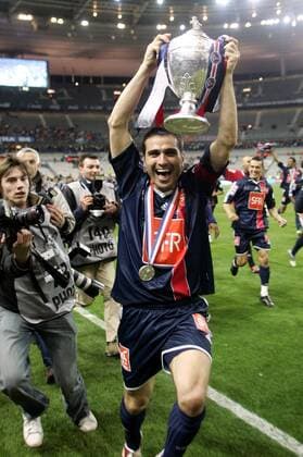 Pauleta (Paris St. Germain) bejubelt lautstark den französischen Pokalsieg 2006 -  (pan13867) Fußball Herren Coupe de France 2005 2006, Französischer Pokal, Pokalspiel, Finale, Endspiel, Pokalfinale Gruppe Paris Freude,  