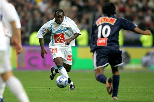Wilson Oruma (Marseille) am Ball -  (pan13868) Fußball Herren Coupe de France 2005 2006, Französischer Pokal, Pokalspiel, Finale, Endspiel, Pokalfinale Gruppe Paris Dynamik,  