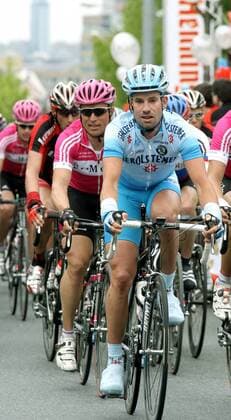 Stefan Schumacher (Deutschland, Gerolsteiner, re.) vor Steffen Wesemann (Schweiz T Mobile) Radsport Herren Rund um den Henninger Turm 2006, Straßenradsport, Straße, Rad, Gruppe Frankfurt M.