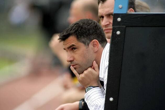 Trainer Gino Lettieri (Bayreuth) auf der Bank Fußball Herren Regionalliga Süd 2005 2006, 3. Liga, SpVgg Bayreuth Einzelbild Koblenz