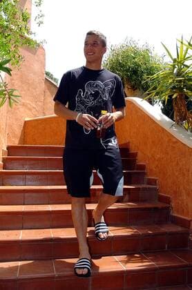 Lukas Podolski (Deutschland) am Rande des Trainingslagers in Pula Sardinien Fußball WM Herren Nationalmannschaft 2006, Nationalteam, Trainingslager, Vorbereitung, Vdig Einzelbild Pula Sardinien