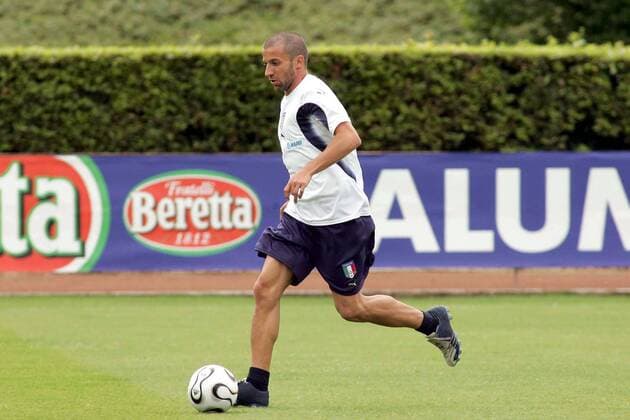 Alessandro del Piero (Italien) am Ball -  Fußball WM Herren Vorschau 2006, Nationalmannschaft, Nationalteam, Training, Trainingslager, Vorbereitung, Einzelbild Florenz Coverciano Dynamik,