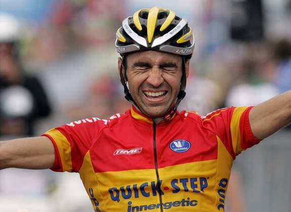 Etappensieger Juan Manuel Garate (Spanien Quick Step Innergetic) jubelt Radsport Herren 89. Giro dItalia 2006, d Italia, ProTour, Straßenradsport, Straße, Rad Einzelbild 19. Etappe: Pordenone - Passo di San Pellegrino Freude,