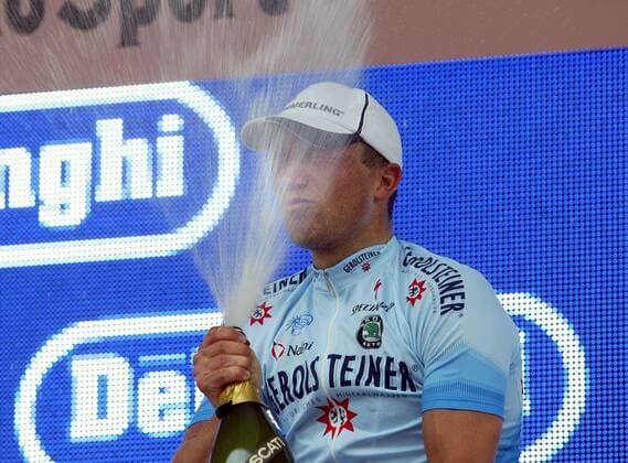 Robert Förster (Deutschland Gerolsteiner) hat die Schlussetappe des Giro 2006 gewonnen Radsport Herren 89. Giro dItalia, d Italia, ProTour, Straßenradsport, Straße, Rad Einzelbild 2006 21. Etappe: Ghisallo - Mailand Freude, Begeisterung,