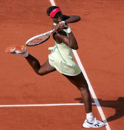 Venus Williams (USA) - Rückhand Tennis Damen French Open 2006, WTA Tour, Grand Slam, Sand, Sandplatz, Sandplatztennis, Sandplatzturnier, Einzelbild Roland Garros Paris