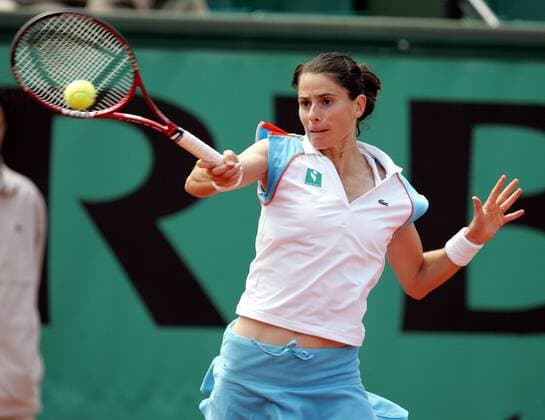 Nathalie Dechy (Frankreich) - Vorhand Tennis Damen French Open 2006, WTA Tour, Grand Slam, Einzelbild Roland Garros Paris