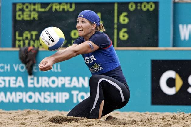 Okka Rau (Deutschland) - Ballannahme Beachvolleyball Damen German Masters 2006, Nestea European Championship Tour, Beach Einzelbild Hamburg