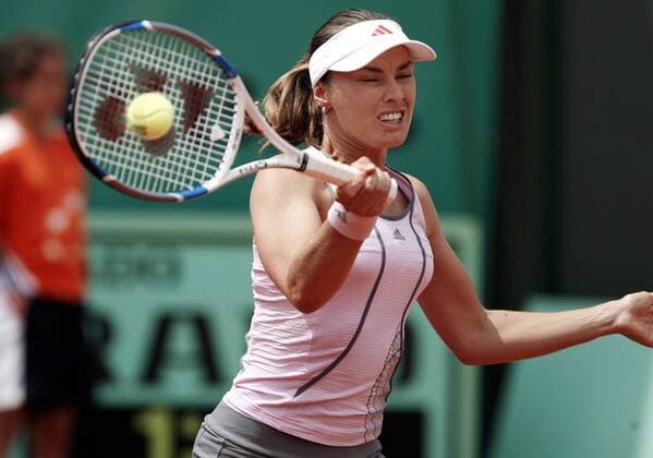 Martina Hingis (Schweiz) - Vorhand Tennis Damen French Open 2006, WTA Tour, Grand Slam Einzelbild Roland Garros Paris Dynamik,