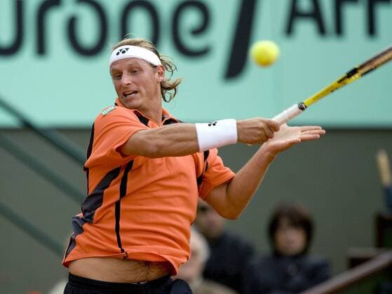 David Nalbandian (Argentinien) - Vorhand Tennis Herren French Open 2006, ATP Tour, Grand Slam Einzelbild Roland Garros Paris Dynamik,