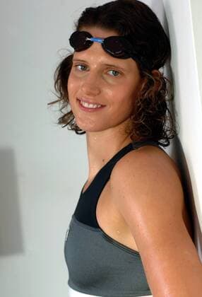 Lena Schöneborn (Deutschland SSF Bonn) muß als Fünfkämpferin auch Schwimmen Moderner Fünfkampf Damen Shooting 2006, Fotoshooting, Fototermin, Fotostudio, Studioaufnahme Porträt