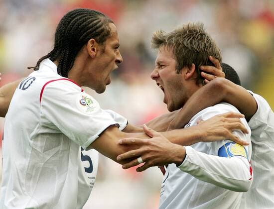 Rio Ferdinand (li.) und David Beckham (beide England) - Torjubel -  Fußball WM Herren WM 2006, Länderspiel, Nationalmannschaft, Nationalteam, Nationaltrikot, Gruppe B Gruppe Frankfurt M. Freude, Begeisterung,