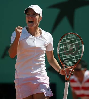 Justine Henin Hardenne (Belgien) jubelt Tennis Damen French Open 2006, WTA Tour, Grand Slam Einzelbild Roland Garros, Finale, Endspiel Paris Freude, Begeisterung,