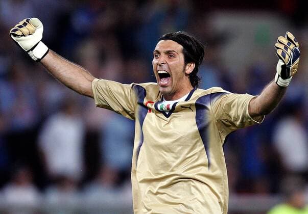 Torwart Gianluigi Buffon (Italien) jubelt -  Fußball WM Herren WM 2006, Länderspiel, Nationalteam, Gruppe E, Italien, Nationaltrikot, Vdig Einzelbild Hannover Begeisterung, Freude, Fußball WM Herren WM 2006, Länderspiel, Nationalteam, Gruppe E, Italien, Nationaltrikot, Vdig Einzelbild Hannover Begeisterung, Freude,