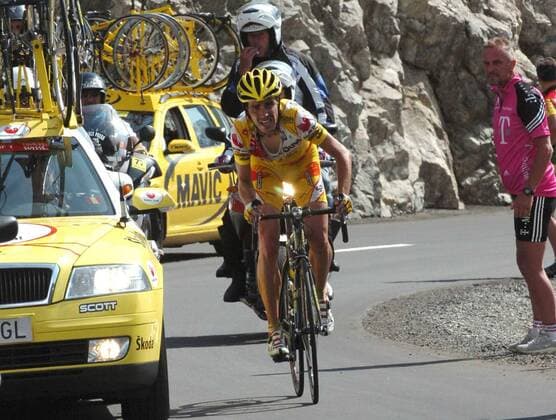 Koldo Gil Perez (Spanien Saunier Duval Prodir) brennt am Anstieg der Sattel - Radsport Herren Tour de Suisse 2006, ProTour, Straßenradsport, Straße, Rad, Einzelbild 6. Etappe: Fiesch - La Punt Anstrengung, Erschöpfung, Radsport Herren Tour de Suisse 2006, ProTour, Straßenradsport, Straße, Rad, Einzelbild 6. Etappe: Fiesch - La Punt Anstrengung, Erschöpfung,