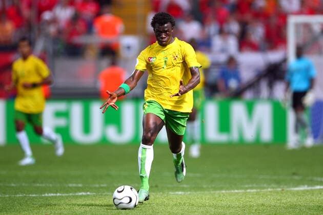 Moustapha Salifou (Togo) sucht beschwörend eine Anspielstation -  (aflo0003) Fußball WM Herren WM 2006, Länderspiel, Nationalteam, Gruppe G, Nationaltrikot Einzelbild Frankfurt M. Dynamik, Fußball WM Herren WM 2006, Länderspiel, Nationalteam, Gruppe G, Nationaltrikot Einzelbild Frankfurt M. Dynamik,