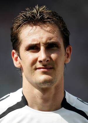 Miroslav Klose (Deutschland) - Nationalhymne - Fußball WM Herren WM 2006, Länderspiel, Nationalteam, Gruppe A Porträt Berlin Fußball WM Herren WM 2006, Länderspiel, Nationalteam, Gruppe A Porträt Berlin