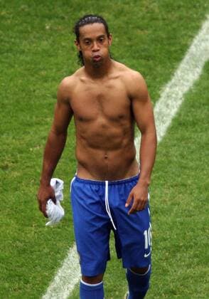 Ronaldinho (Brasilien) - Abgang Fußball WM Herren WM 2006, Länderspiel, Nationalteam, Achtelfinale, Nationaltrikot, Einzelbild Dortmund Fußball WM Herren WM 2006, Länderspiel, Nationalteam, Achtelfinale, Nationaltrikot, Einzelbild Dortmund