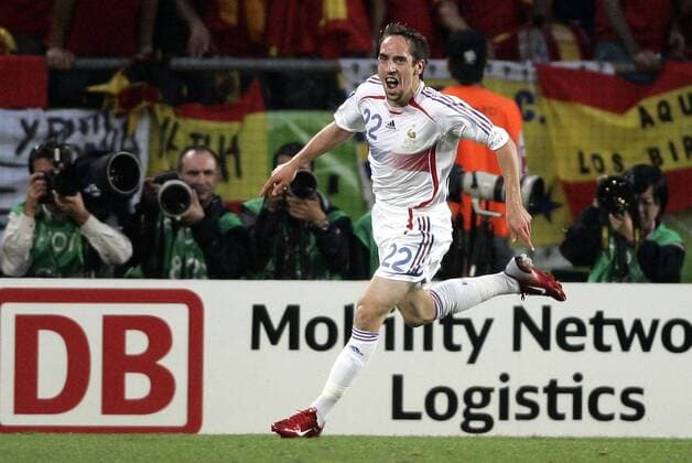 Franck Ribery (Frankreich) - Torjubel Fußball WM Herren WM 2006, Länderspiel, Nationalteam, Achtelfinale, Nationaltrikot, Frankreich Frank Einzelbild Hannover Dynamik, Freude, Fußball WM Herren WM 2006, Länderspiel, Nationalteam, Achtelfinale, Nationaltrikot, Frankreich Frank Einzelbild Hannover Dynamik, Freude,