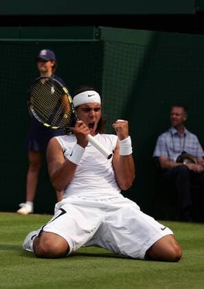 Rafael Nadal (Spanien) jubelt Tennis Herren All England Championships 2006, Grand Slam, ATP Tour Einzelbild Wimbledon London Freude, Begeisterung, Tennis Herren All England Championships 2006, Grand Slam, ATP Tour Einzelbild Wimbledon London Freude, Begeisterung,