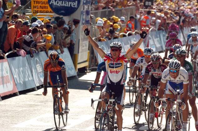 Etappensieger Robbie McEwen (Australien Davitamon Lotto, Mitte) gewinnt die 2. Etappe der Tour de France 2006 - Radsport Herren Tour de France 2006, ProTour, Straßenradsport, Straße, Rad, Vdig Gruppe 2. Etappe: Obernai - Esch sur Alzette Freude, Radsport Herren Tour de France 2006, ProTour, Straßenradsport, Straße, Rad, Vdig Gruppe 2. Etappe: Obernai - Esch sur Alzette Freude,