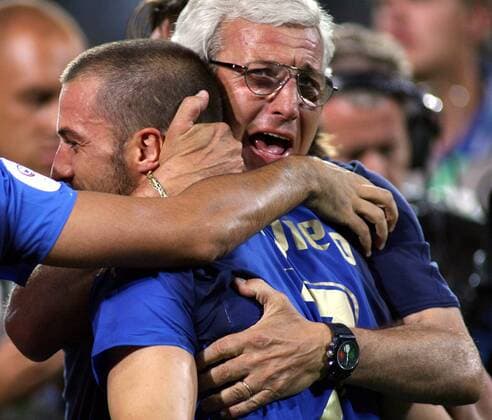 Nationaltrainer Marcello Lippi (re.) und Alessandro del Piero (beide Italien) feiern den Finaleinzug -  Fußball WM Herren WM 2006, Länderspiel, Nationalteam, Halbfinale, Nationaltrikot, Vdig, Gruppe Dortmund Begeisterung, Freude, Fußball WM Herren WM 2006, Länderspiel, Nationalteam, Halbfinale, Nationaltrikot, Vdig, Gruppe Dortmund Begeisterung, Freude,