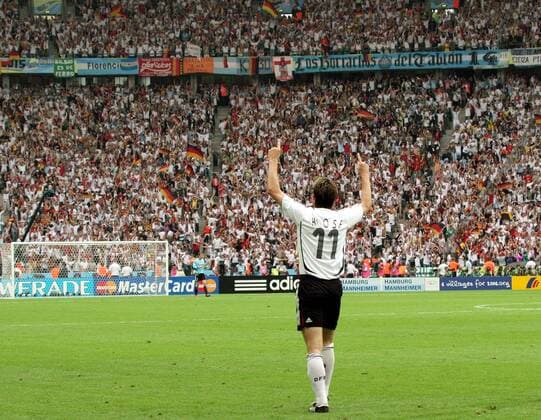 Miroslav Klose (Deutschland) jubelt - (ber2006063052) Fußball WM Herren WM 2006, Länderspiel, Nationalteam, Viertelfinale, Deutschland Totale Berlin Freude, Fußball WM Herren WM 2006, Länderspiel, Nationalteam, Viertelfinale, Deutschland Totale Berlin Freude,