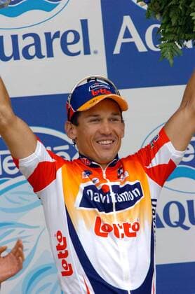 Robbie Mc Ewen (Australien Davitamon Lotto, re.) bejubelt den Gewinn der 6. Etappe der Tour de France 2006 -  Radsport Herren Tour de France 2006, ProTour, Straßenradsport, Straße, Rad Einzelbild 6. Etappe: Lisieux - Vitre Freude, Radsport Herren Tour de France 2006, ProTour, Straßenradsport, Straße, Rad Einzelbild 6. Etappe: Lisieux - Vitre Freude,
