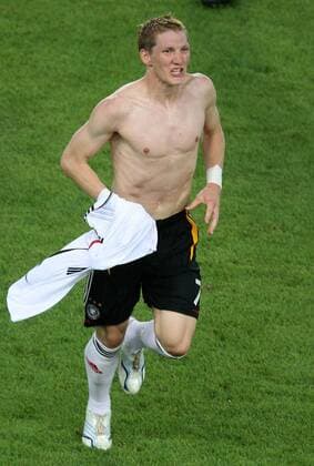 Bastian Schweinsteiger (Deutschland) - Torjubel Fußball WM Herren WM 2006, Länderspiel, Nationalteam, Nationaltrikot, Spiel um Platz 3, drei Einzelbild Stuttgart Freude, Fußball WM Herren WM 2006, Länderspiel, Nationalteam, Nationaltrikot, Spiel um Platz 3, drei Einzelbild Stuttgart Freude,