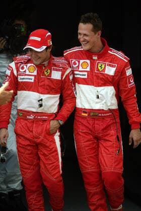 Michael Schumacher (Deutschland, re.) holt sich die Pole Position und steht gemeinsam mit Teamkollege Felipe Massa (Brasilien beide Ferrari) in Startreihe Eins beim GP von Frankreich 2006 Motorsport Grand Prix Herren Großer Preis von Frankreich 2006, Formel 1 Weltmeisterschaft, F1, F, GP, WM, Qualifying Gruppe Magny Cours Freude, Motorsport Grand Prix Herren Großer Preis von Frankreich 2006, Formel 1 Weltmeisterschaft, F1, F, GP, WM, Qualifying Gruppe Magny Cours Freude,