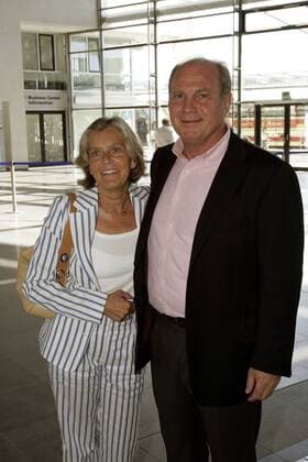 Manager Uli Hoeneß (FC Bayern München Deutschland) mit Ehefrau Susanne anlässlich der Verleihung des Bayerischen Sportpreises 2006 Fußball Herren Bayerischer Sportpreis 2006, Bayrischer, Preisverleihung Gruppe München Fußball Herren Bayerischer Sportpreis 2006, Bayrischer, Preisverleihung Gruppe München