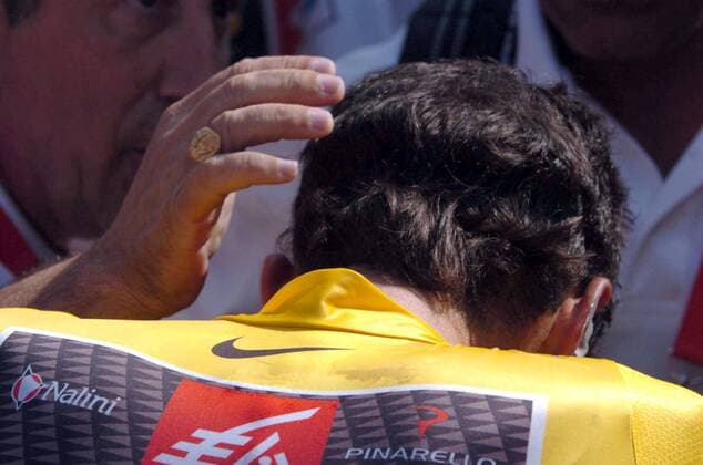 Oscar Pereiro Sio (Spanien Caisse d Epargne - Illes Balears) enttäuscht - Radsport Herren 93. Tour de France, ProTour, Straßenradsport, Straße, Rad, Zeitfahren, Einzelzeitfahren Porträt 2006 19. Etappe: Le Creusot - Montceau les Mines Enttäuschung, Radsport Herren 93. Tour de France, ProTour, Straßenradsport, Straße, Rad, Zeitfahren, Einzelzeitfahren Porträt 2006 19. Etappe: Le Creusot - Montceau les Mines Enttäuschung,