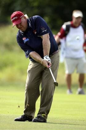 John Daly (USA) - Chip Golf Herren Deutsche Bank Players Championship of Europe 2006, Player s, PGA European Tour Einzelbild Gut Kaden Hamburg Alveslohe Dynamik, Golf Herren Deutsche Bank Players Championship of Europe 2006, Player s, PGA European Tour Einzelbild Gut Kaden Hamburg Alveslohe Dynamik,