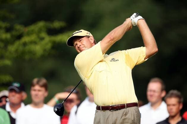 Retief Goosen (Südafrika) schaut seinem Abschlag hinterher Golf Herren Deutsche Bank Players Championship of Europe 2006, Player s, PGA European Tour Einzelbild Gut Kaden Hamburg Alveslohe Golf Herren Deutsche Bank Players Championship of Europe 2006, Player s, PGA European Tour Einzelbild Gut Kaden Hamburg Alveslohe