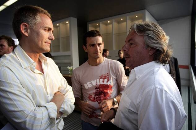 Hugo Boss Fashion Show, v.li.: Managing Director Martin Whitmarsh (England), Pedro de La Rosa (Spanien beide McLaren Mercedes) und Keke Rosberg (Finnland) Motorsport Herren Hugo Boss Fashion Show 2006, Formel 1, F1, F Gruppe Hockenheim Motorsport Herren Hugo Boss Fashion Show 2006, Formel 1, F1, F Gruppe Hockenheim