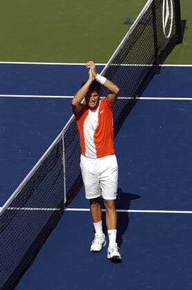 Thomas Haas (Deutschland) dankt den Anhängern - (Icon40325956) Tennis Herren Countrywide Classic 2006, ATP Tour, Endspiel, Finale Einzelbild Los Angeles, LA, L.A. Tennis Herren Countrywide Classic 2006, ATP Tour, Endspiel, Finale Einzelbild Los Angeles, LA, L.A. EDITORIAL USE ONLY