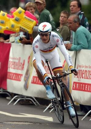 Sebastian Lang (Deutschland Gerolsteiner) im Trikot des deutschen Meisters Radsport Herren Deutschland Tour 2006, Deutschlandtour, ProTour, Straßenradsport, Straße, Rad Einzelbild Prolog Düsseldorf Radsport Herren Deutschland Tour 2006, Deutschlandtour, ProTour, Straßenradsport, Straße, Rad Einzelbild Prolog Düsseldorf