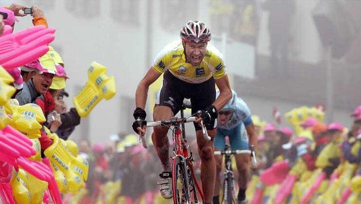Zielsprint - Jens Voigt (Deutschland CSC) vor Levi Leipheimer (USA Gerolsteiner) Radsport Herren Deutschland Tour 2006, Deutschlandtour, ProTour, Straßenradsport, Straße, Rad Gruppe 6. Etappe: Seefeld - St. Anton Dynamik, Radsport Herren Deutschland Tour 2006, Deutschlandtour, ProTour, Straßenradsport, Straße, Rad Gruppe 6. Etappe: Seefeld - St. Anton Dynamik,
